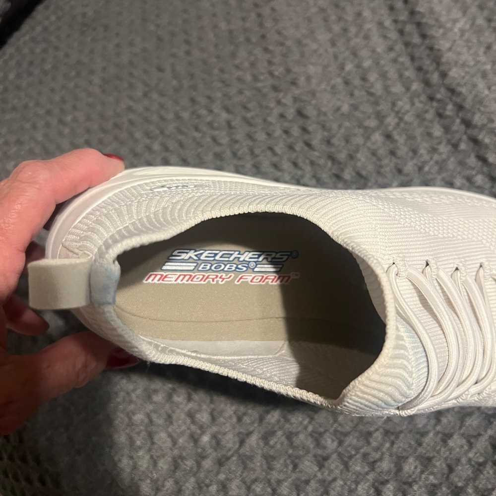 Skechers sneakers worn once  size 19 slip in to comfort yet style - Picture 5 of 9